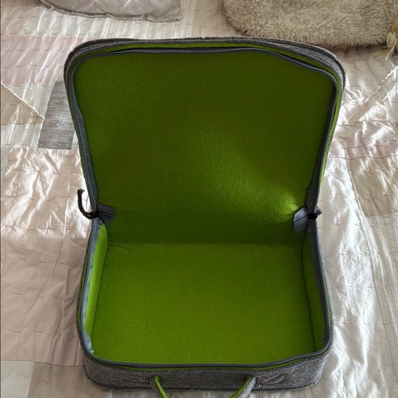 TEGU Gray and Green Felt bag with handle and zip - Picture 4 of 7